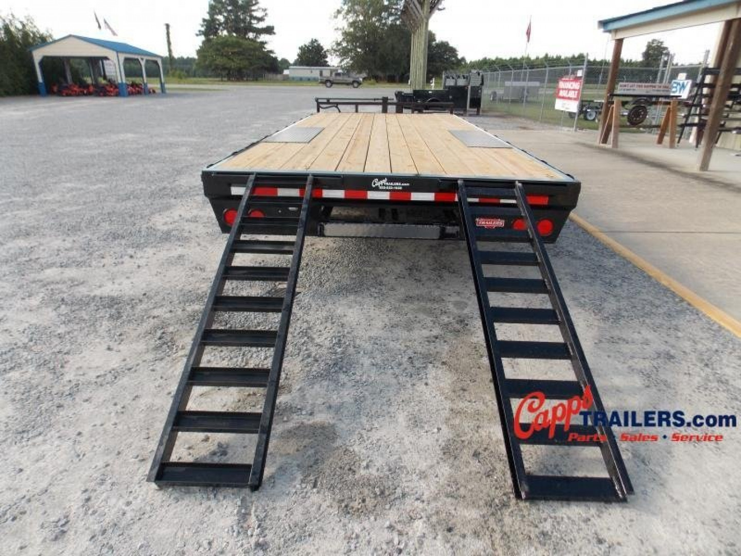 New 2025 PJ TRAILERS F8J2072BSSK Deckover Trailer