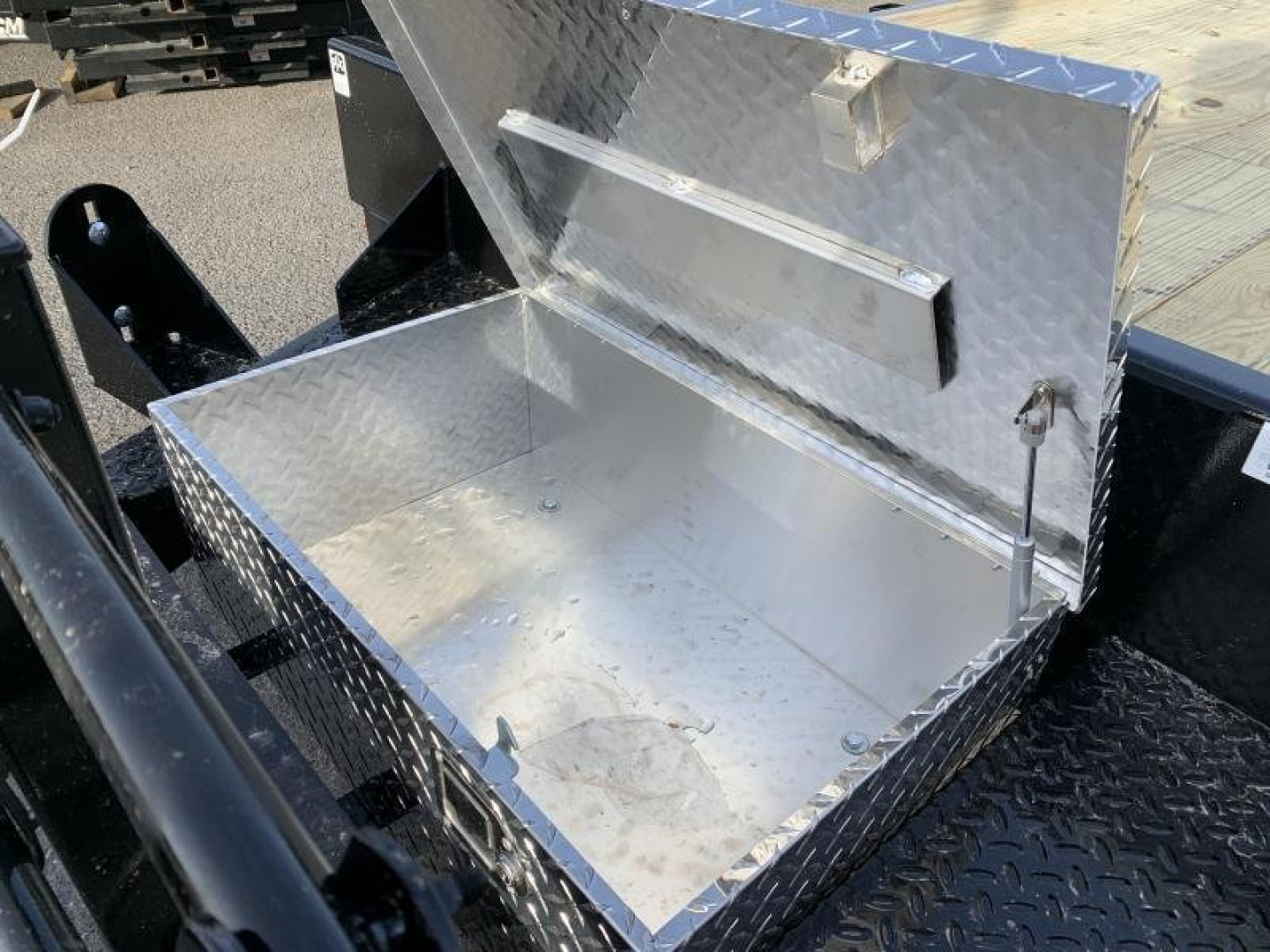 New **BLOW-OUT LEFTOVER PRICING** 2022 CAM - 22' Equipment Trailer 7CAM22C - 14000# GVWR