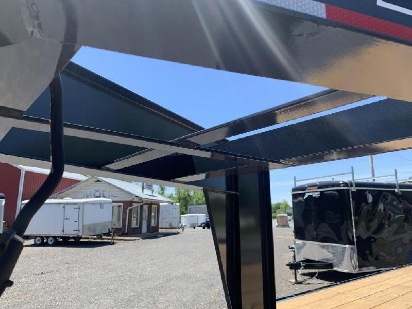 New 2023 TrailerMan - 20'+5 14K GN Hired Hand_3 Wedge Ramp Deckover Trailer