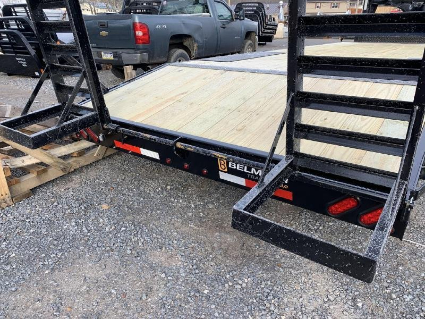 New Belmont 24' Gooseneck Trailer - 14,000# GVWR - BLACK
