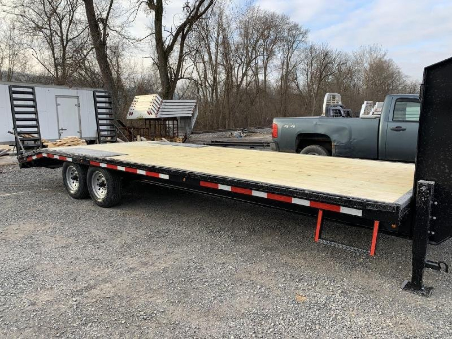 New Belmont 24' Gooseneck Trailer - 14,000# GVWR - BLACK