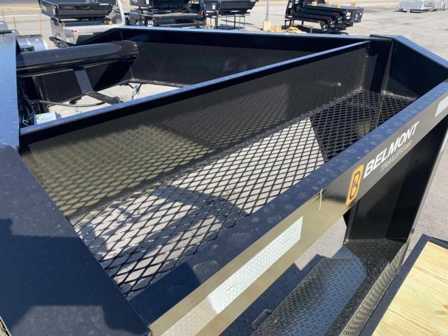 New Belmont 24' Gooseneck Trailer - 14,000# GVWR - BLACK