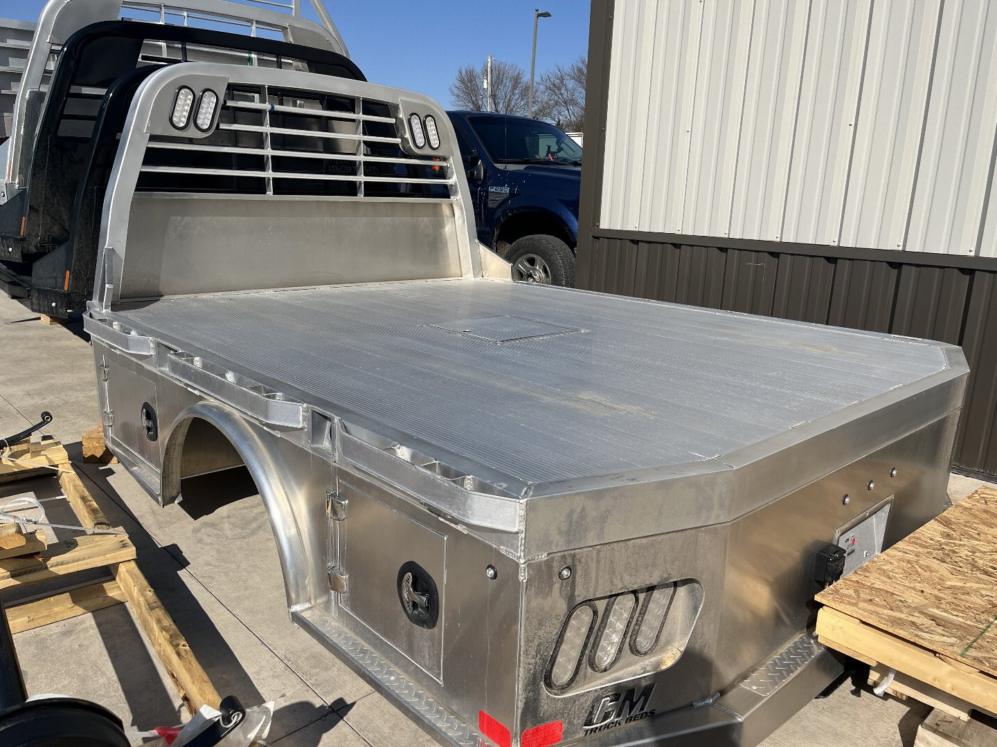 New CM ALSK - 94" x 9'4" Aluminum Skirted Bed - 60" C/A Cab & Chassis **SCRATCH AND DENT BOX**