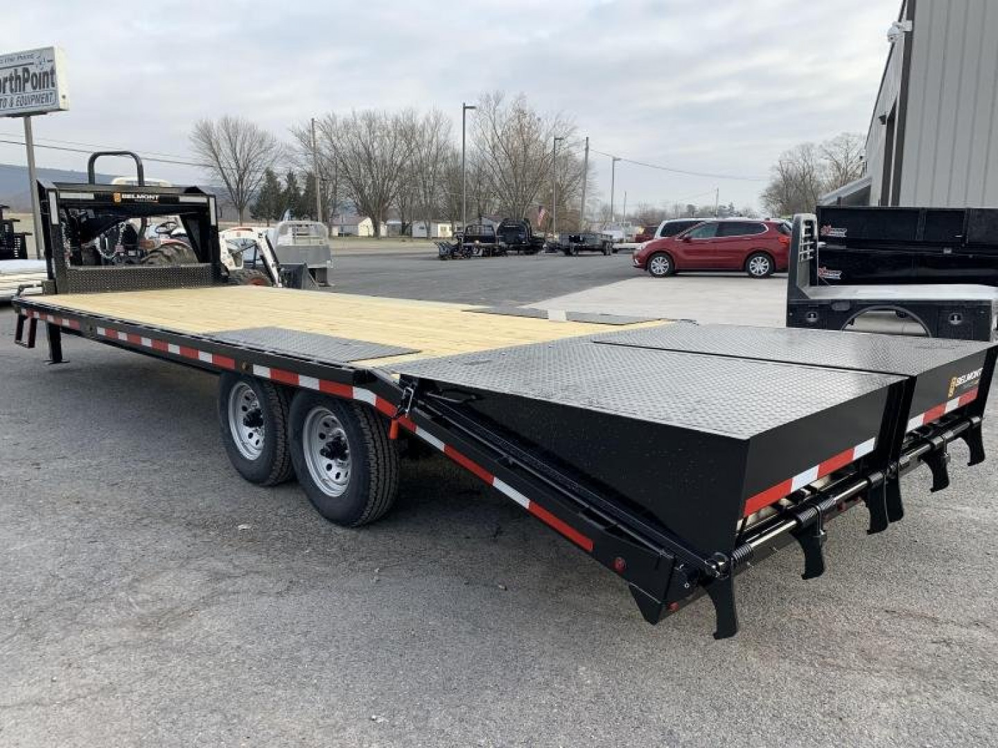 New Belmont 25' Gooseneck Trailer - 14,000# GVWR - BLACK - Full Width Ramps