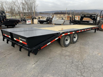 New Belmont 25' Gooseneck Trailer - 14,000# GVWR - BLACK - Full Width Ramps