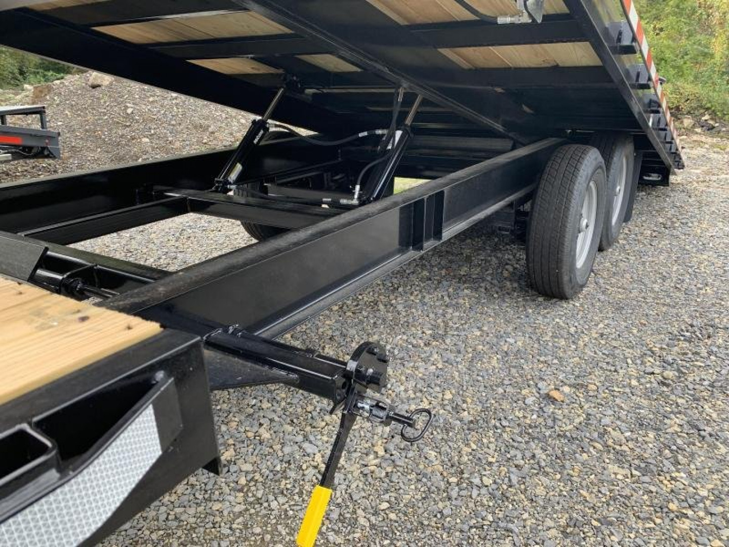 New 2023 Cam Superline 24' - Deckover Split Tilt Trailer - 7K Axles - AVAILABLE