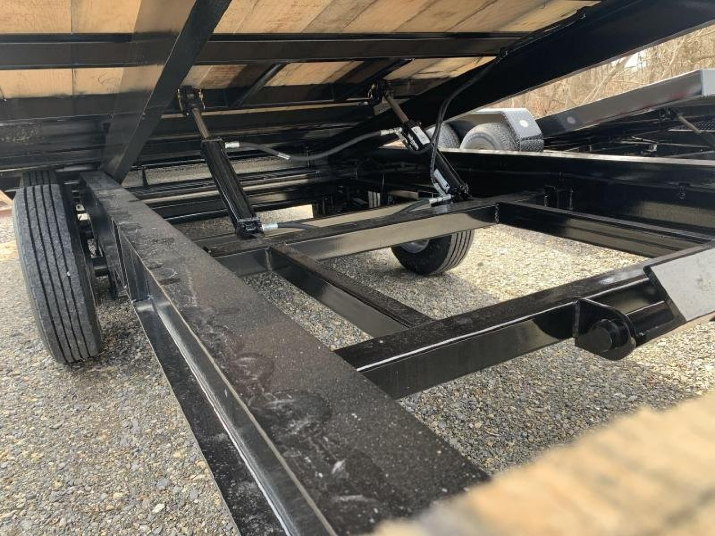 New 2023 Cam Superline 24' - Deckover Split Tilt Equipment Trailer - 8K Oil Bath Axles - 16000# GVWR