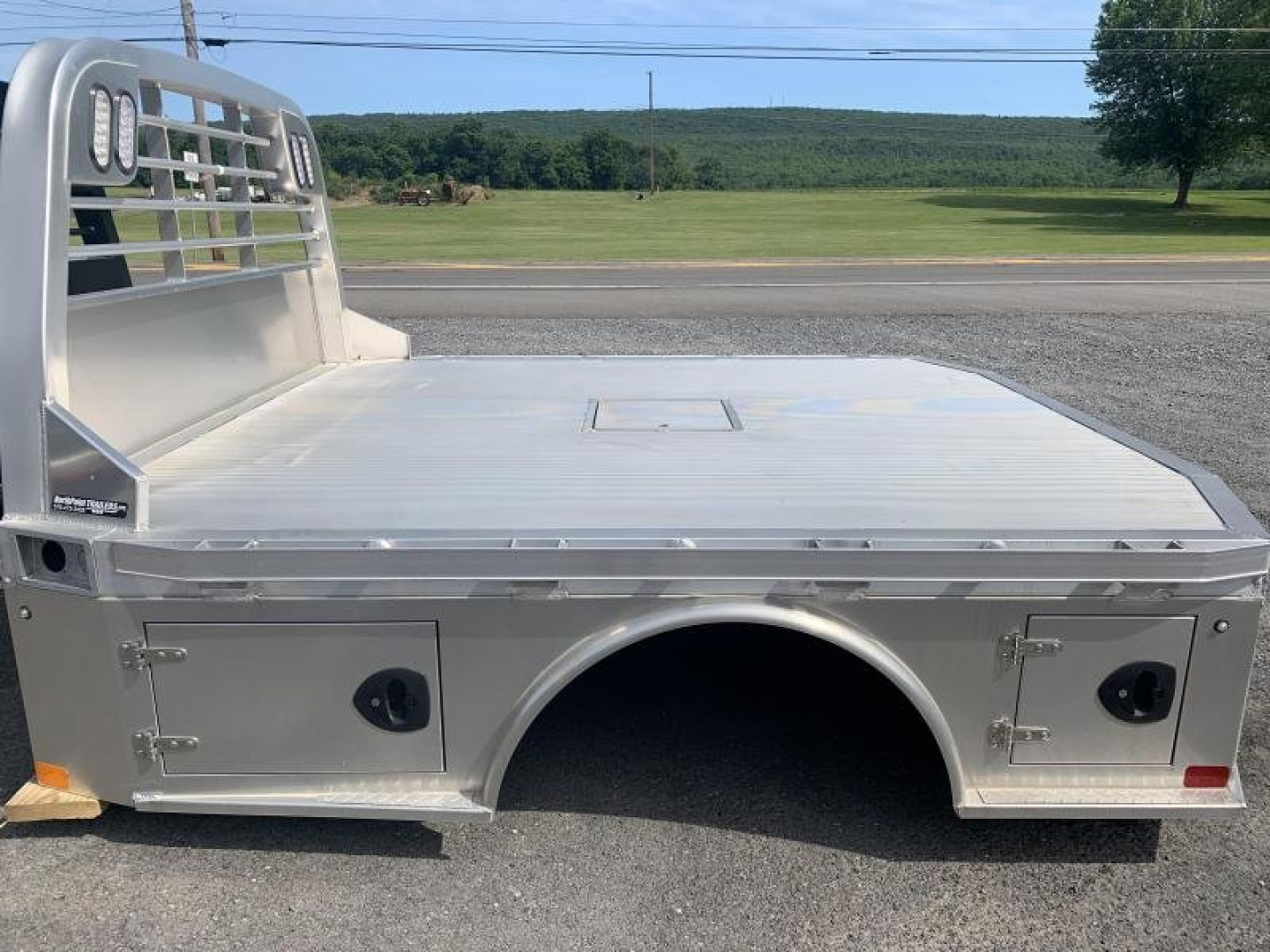 New CM TRUCK BEDS ALSK - DRW Long Bed - Skirted_57 C/A_42 FR Truck Bed