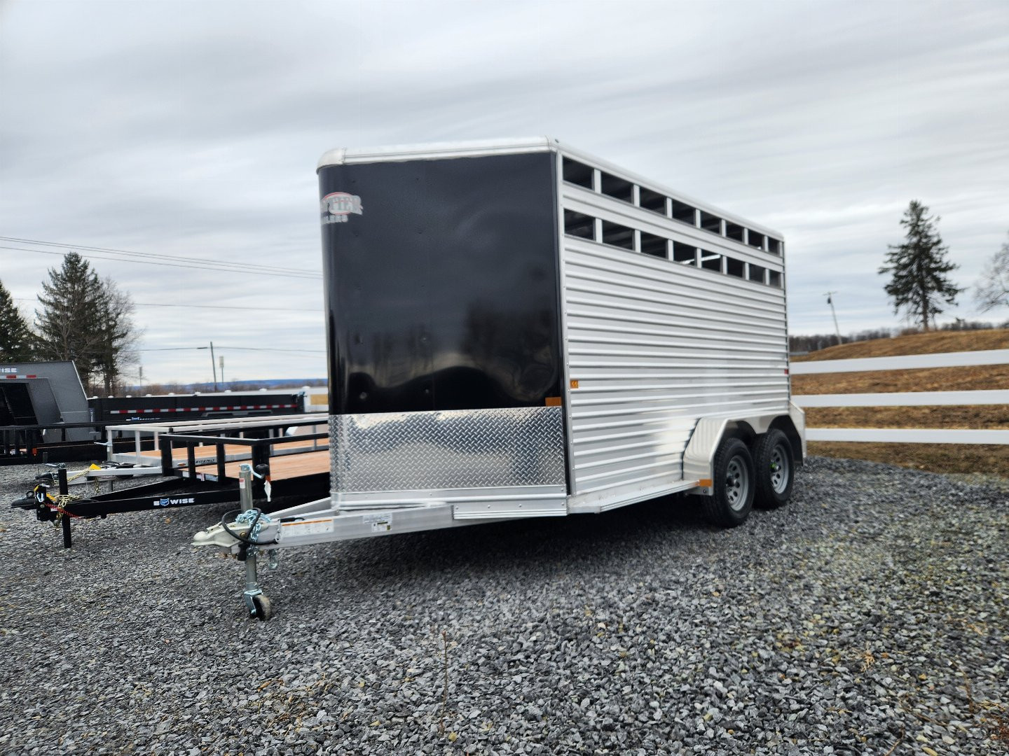New 2025 Frontier Trailers LIVESTOCK14-7 Stock / Stock Combo Trailer
