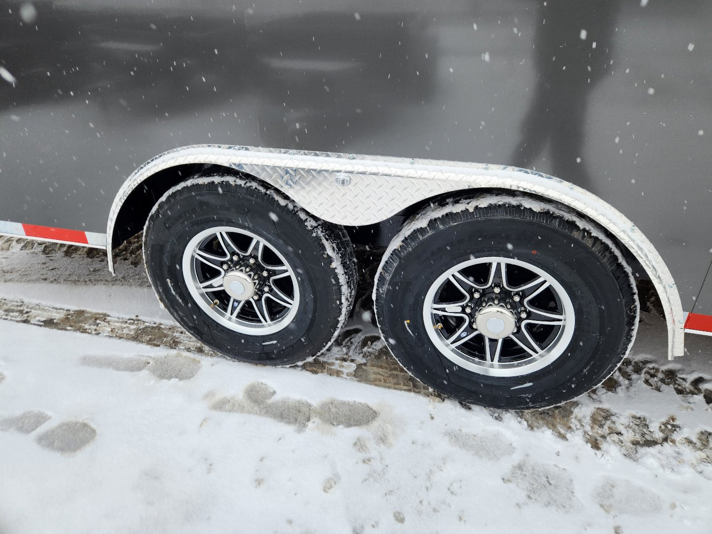 New Legend Trailers 8.5X22STVTA70