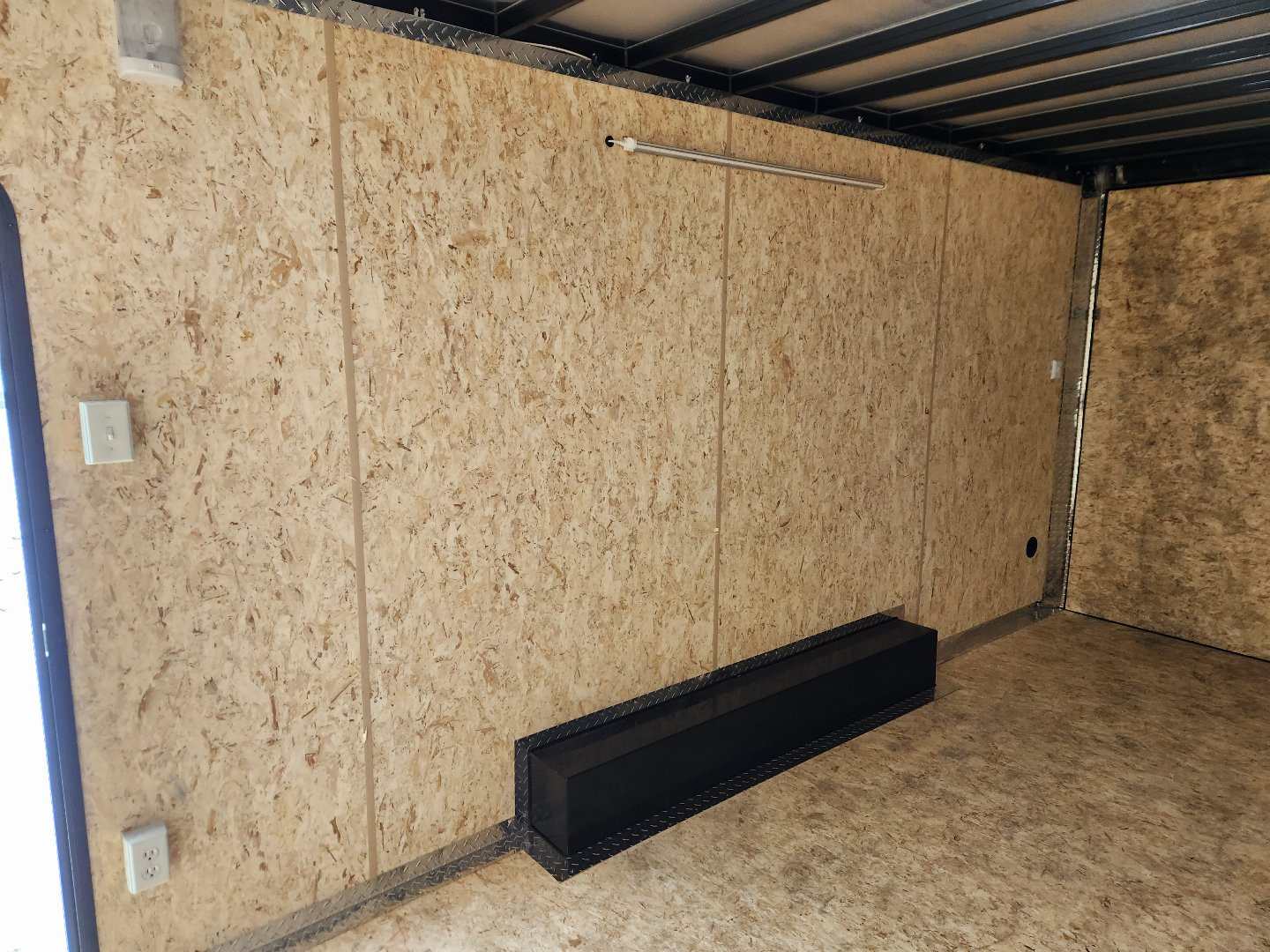 New Legend Trailers 8.5X22STVTA70