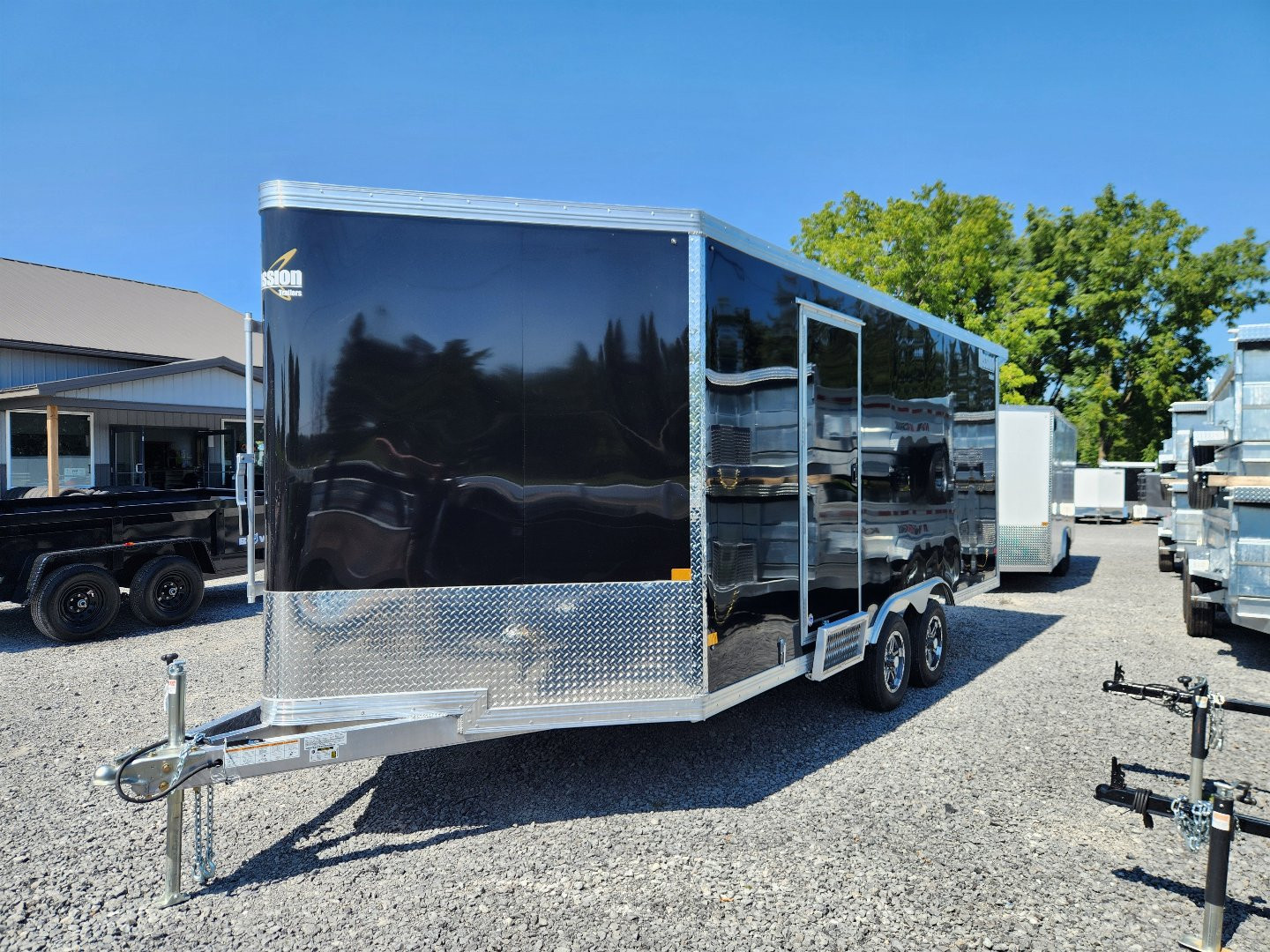 New 2025 ALCOM MCH8.5X18AS Snowmobile Trailer