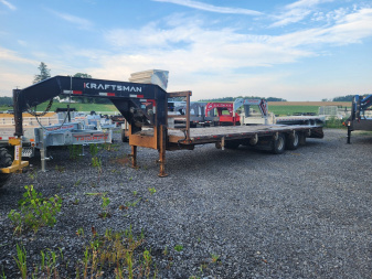 Used 2016 Craftsman GOOSENECK Equipment Trailer