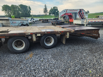 Used 2016 Craftsman GOOSENECK Equipment Trailer