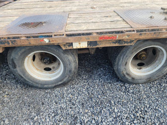 Used 2016 Craftsman GOOSENECK Equipment Trailer