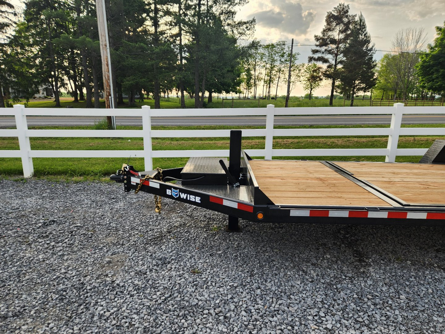 New 2023 BWISE THS17 82x22 17.6K Split Deck Equipment Trailer