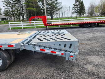 New 2025 TRIUMPH TRAILERS GHDGF2 Equipment Trailer