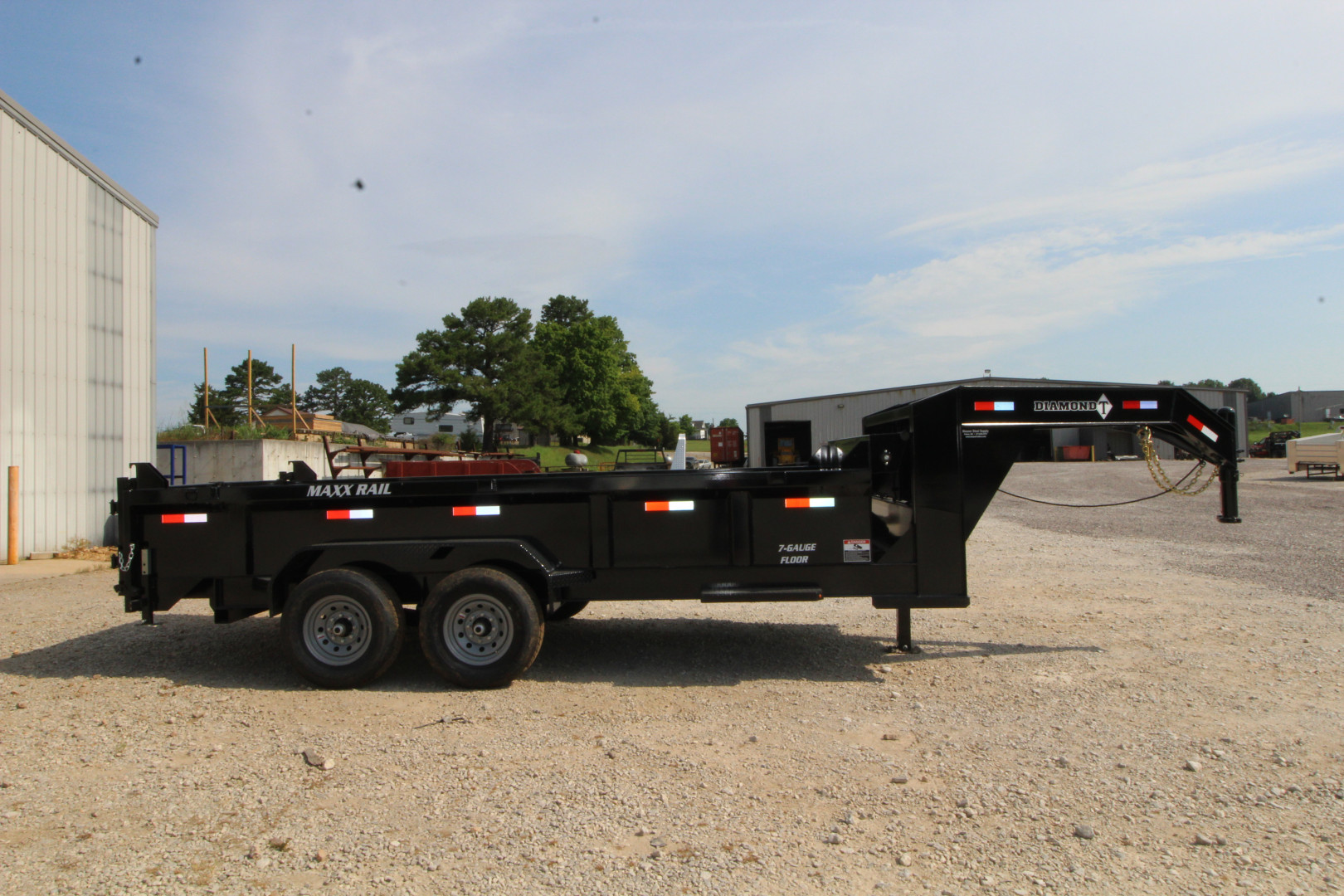 New 2025 Diamond T 8316DMP140GN Dump Trailer