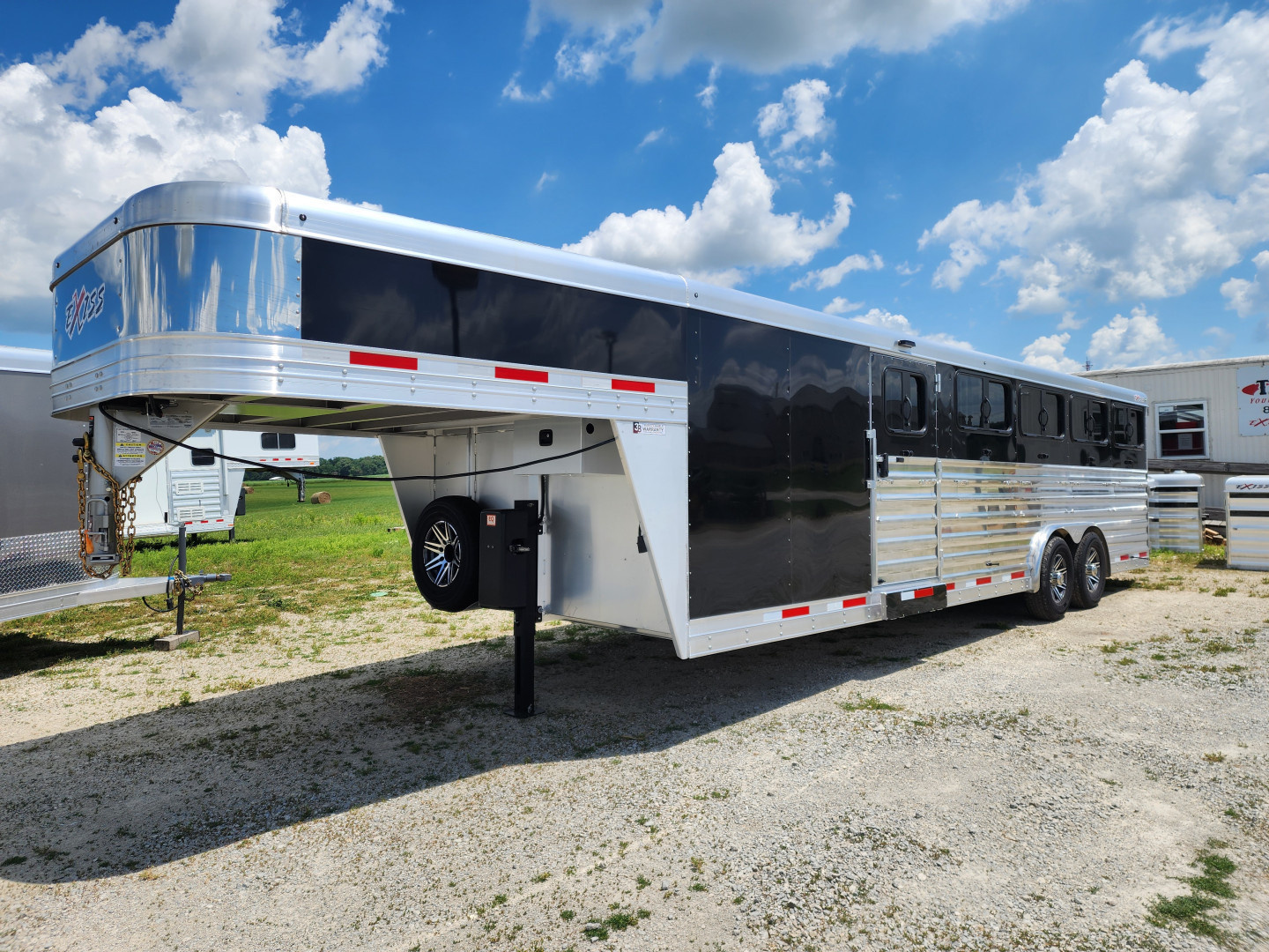New 2025 Exiss Exhibitor Custom Stock 8026W 10 Pen/ Stock Combo Trailer