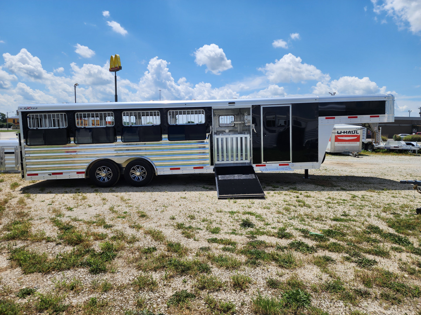 New 2025 Exiss Exhibitor Custom Stock 8026W 10 Pen/ Stock Combo Trailer