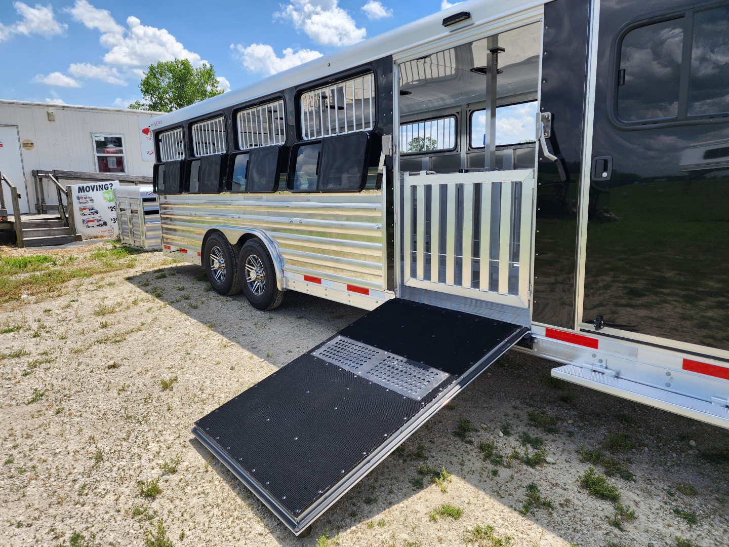 New 2025 Exiss Exhibitor Custom Stock 8026W 10 Pen/ Stock Combo Trailer