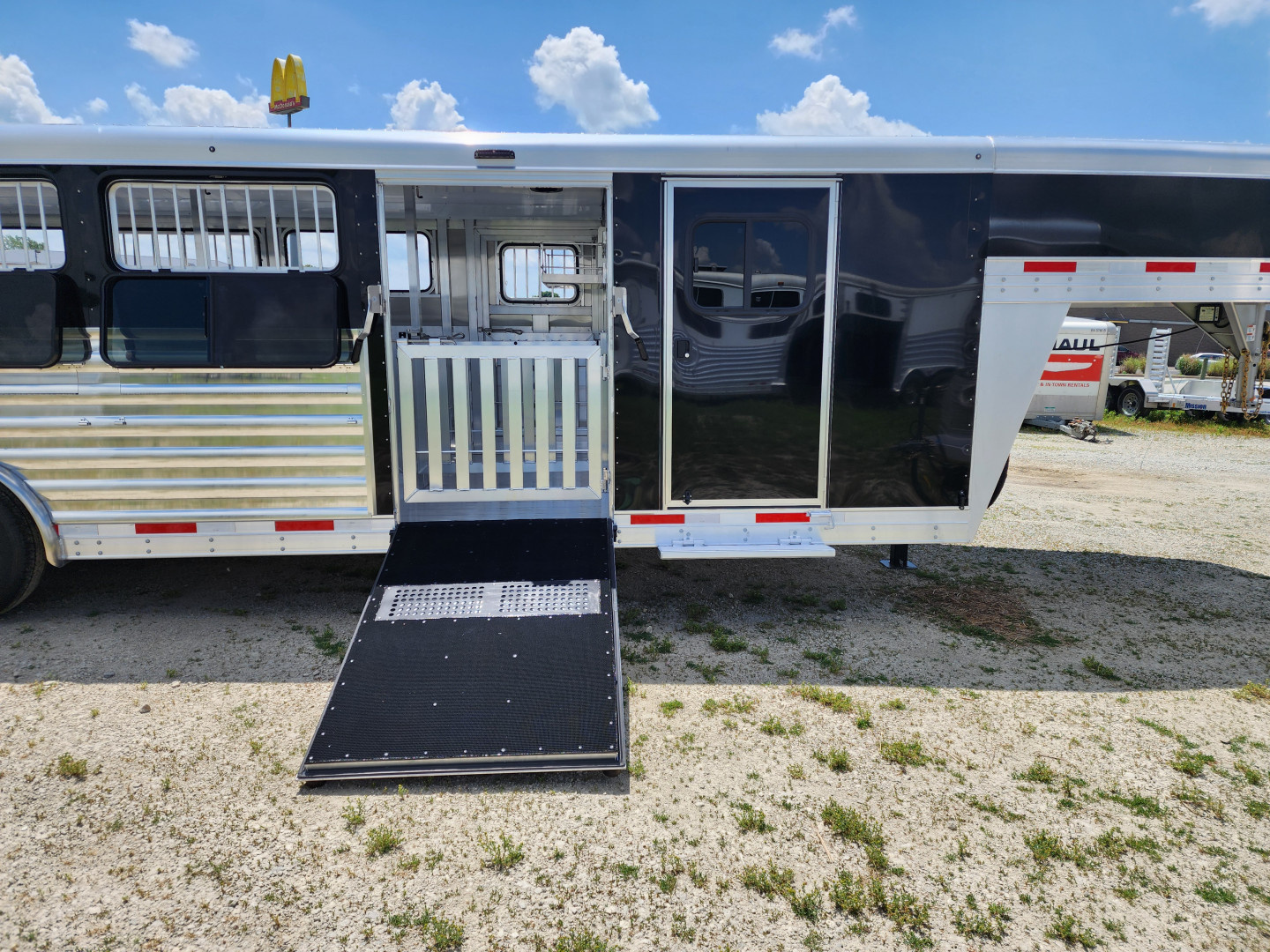 New 2025 Exiss Exhibitor Custom Stock 8026W 10 Pen/ Stock Combo Trailer