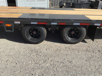 New 2025 Diamond C 102"x40' Engineered Beam FMAX216 w/ Max Ramps - 40K Pacesetter Edition