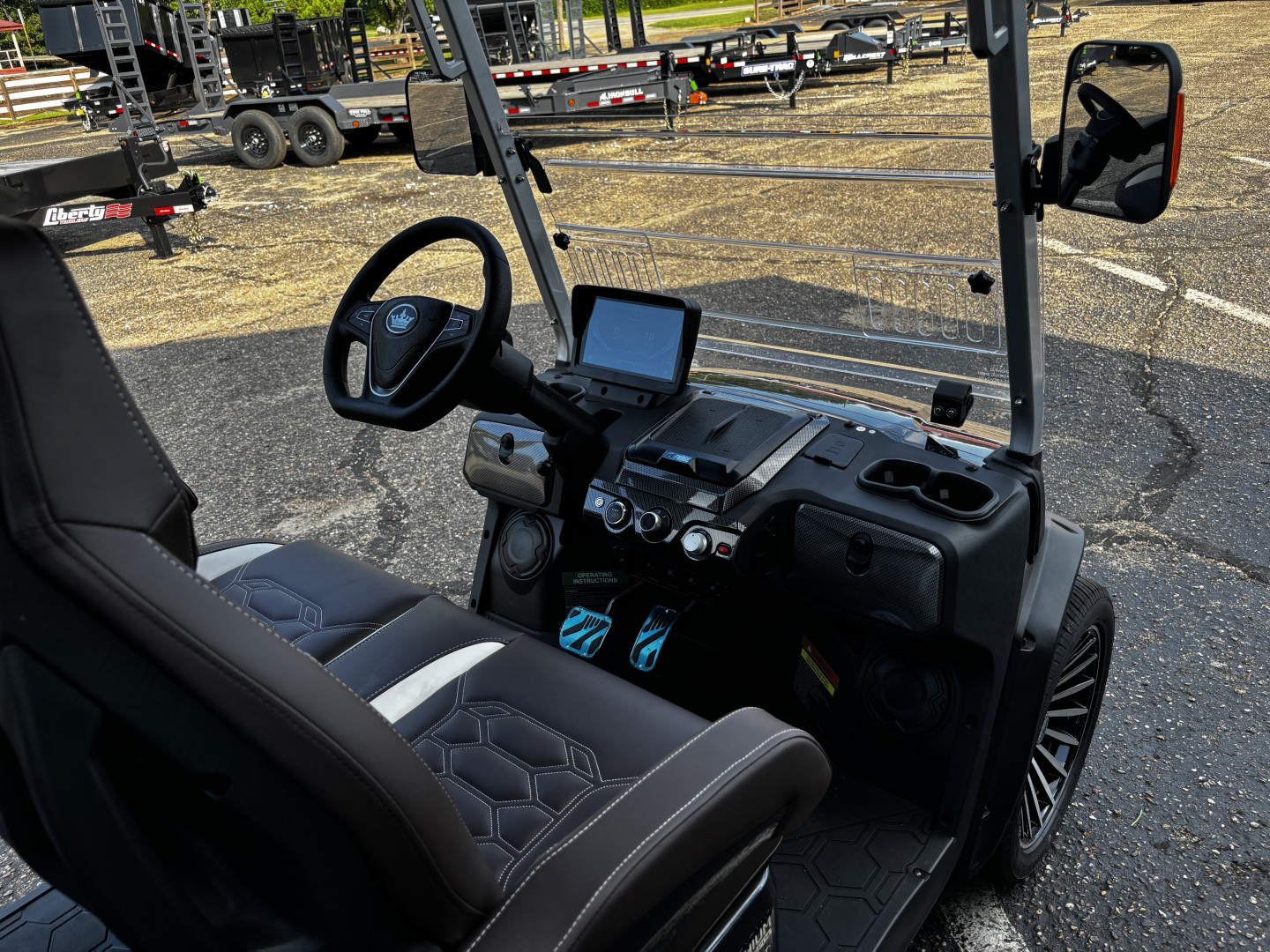 New 2025 Evolution Electric Vehicles GT4 Golf Cart