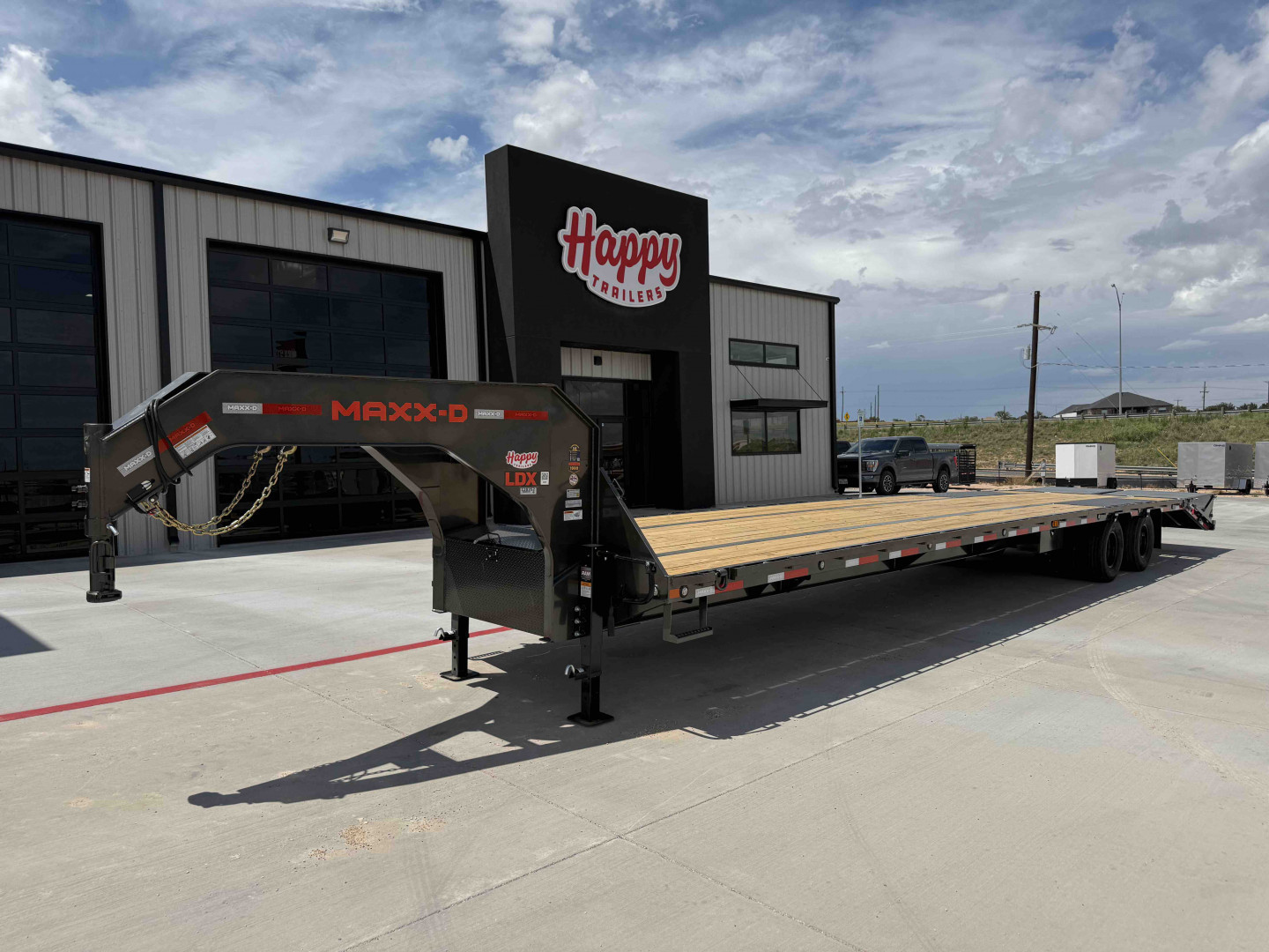 New 2026 102”x40’ MAXX-D GN Flatbed w/ Duals – LDX