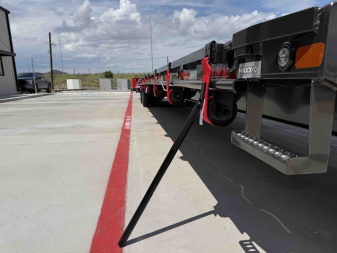 New 2026 102”x40’ MAXX-D GN Flatbed w/ Duals – LDX