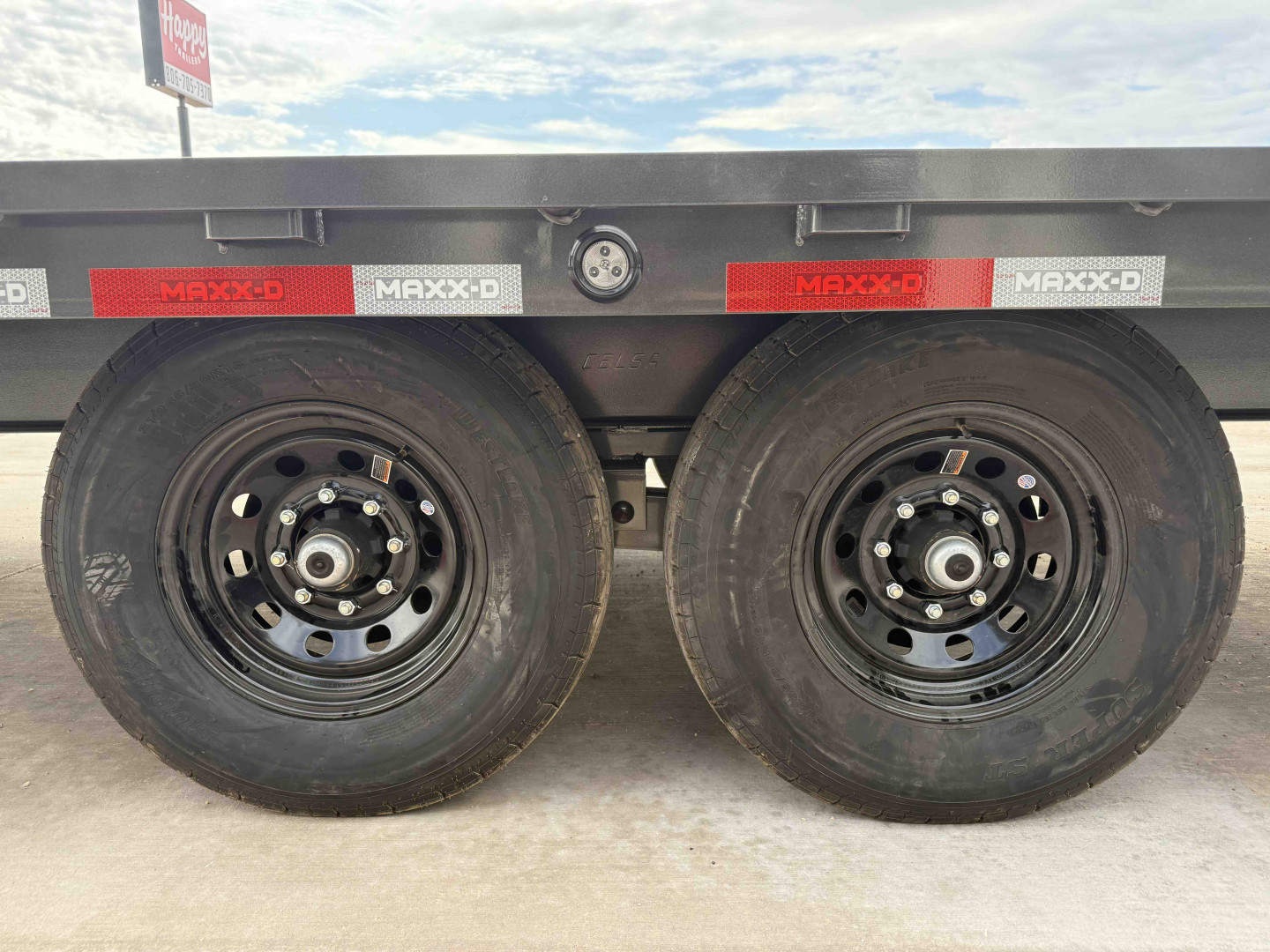 New 2026 MAXX-D 102”x24’ BP Deckover Flatbed – DOX