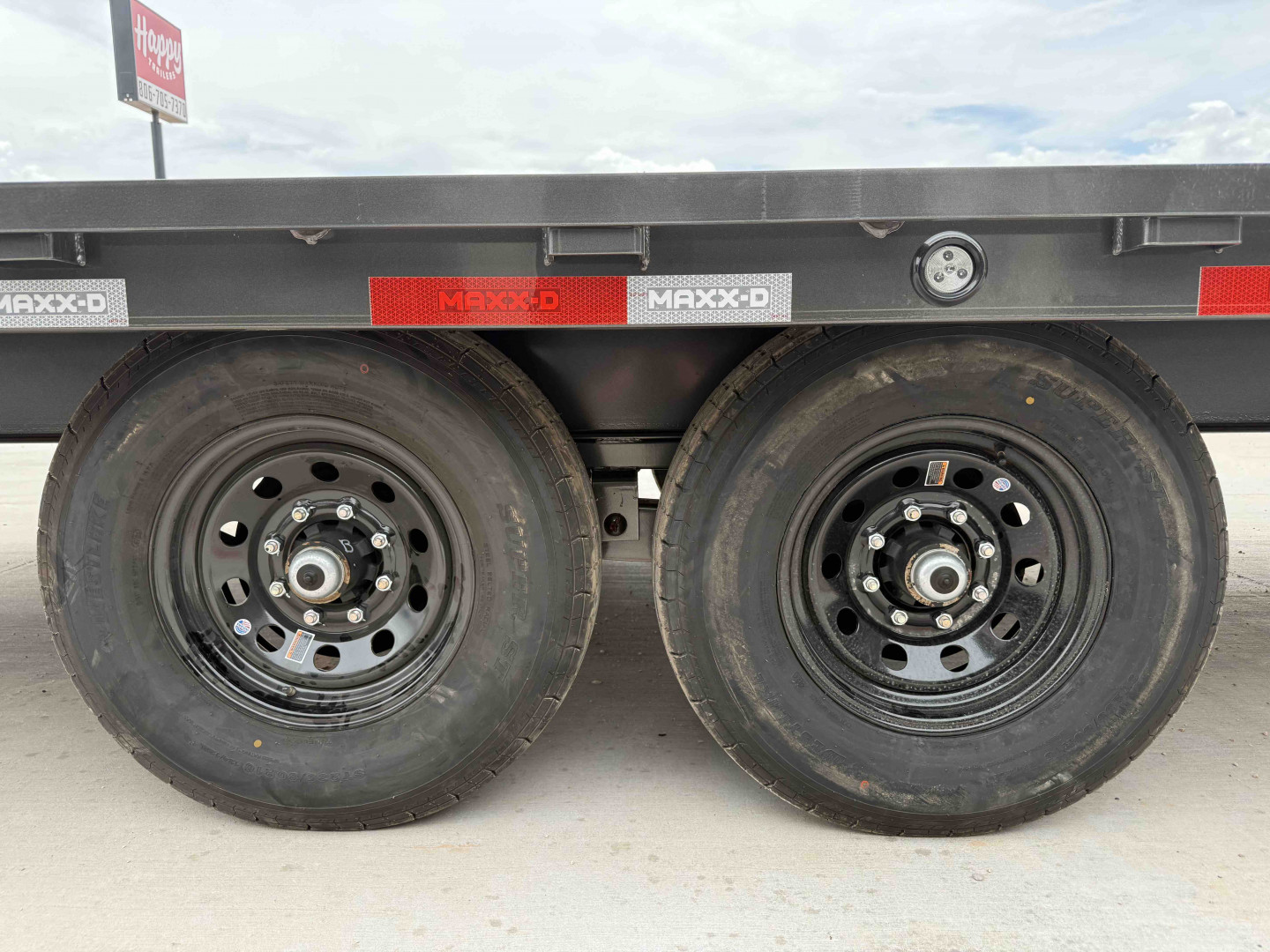 New 2026 MAXX-D 102”x20’ BP Deckover Flatbed – DOX