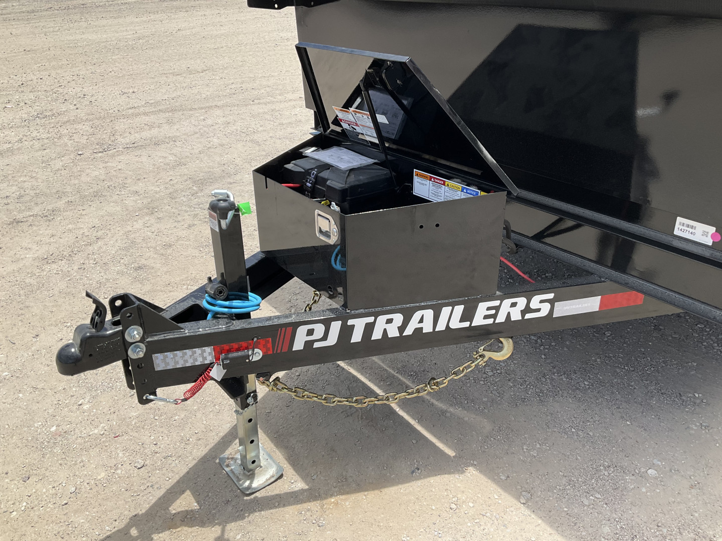New 2026 PJ 83"x14' BP Tandem Axle Dump w/ 24" Sides – D7