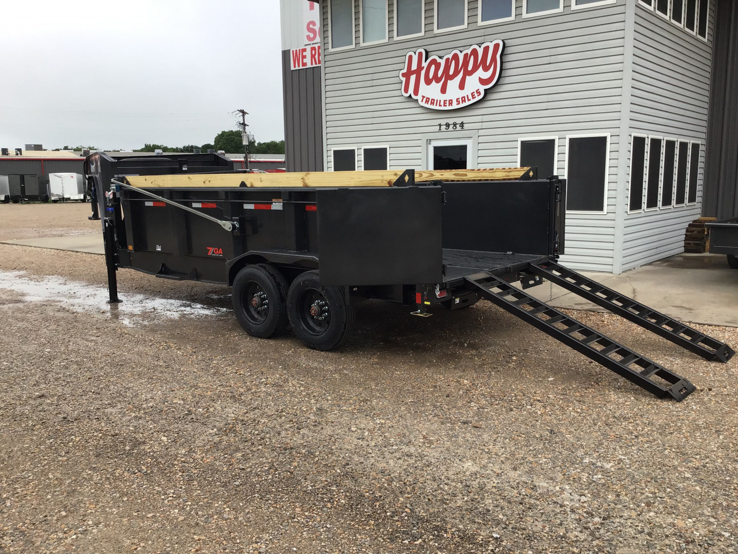 New 2025 Diamond C 82"x16' GN HD Low Profile Telescopic Dump w/ 32" Sides - LPT-GN210 Pacesetter Edition