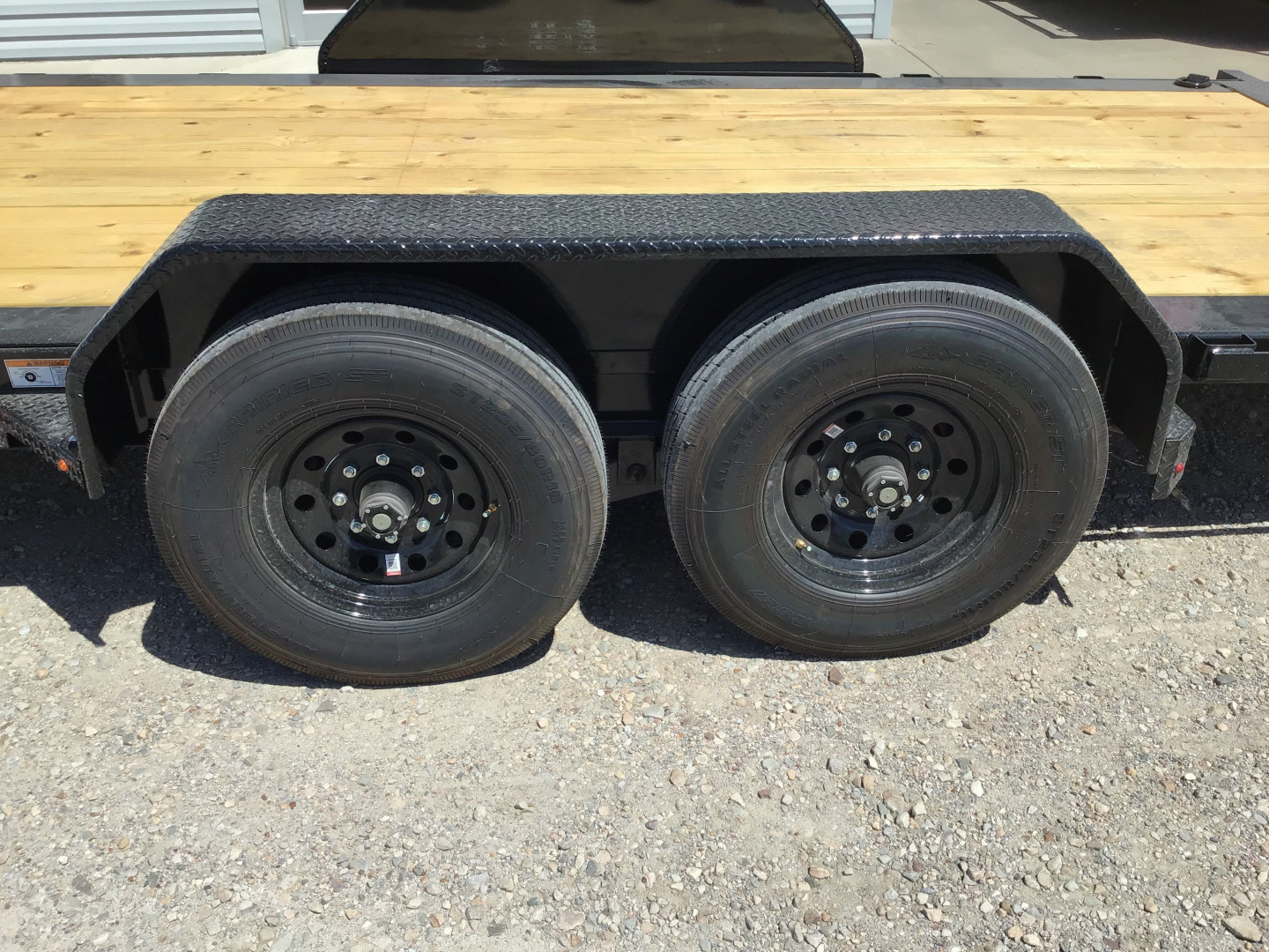 New 2025 Diamond C 82"x24' BP Baseline HD Tilt - HTL208