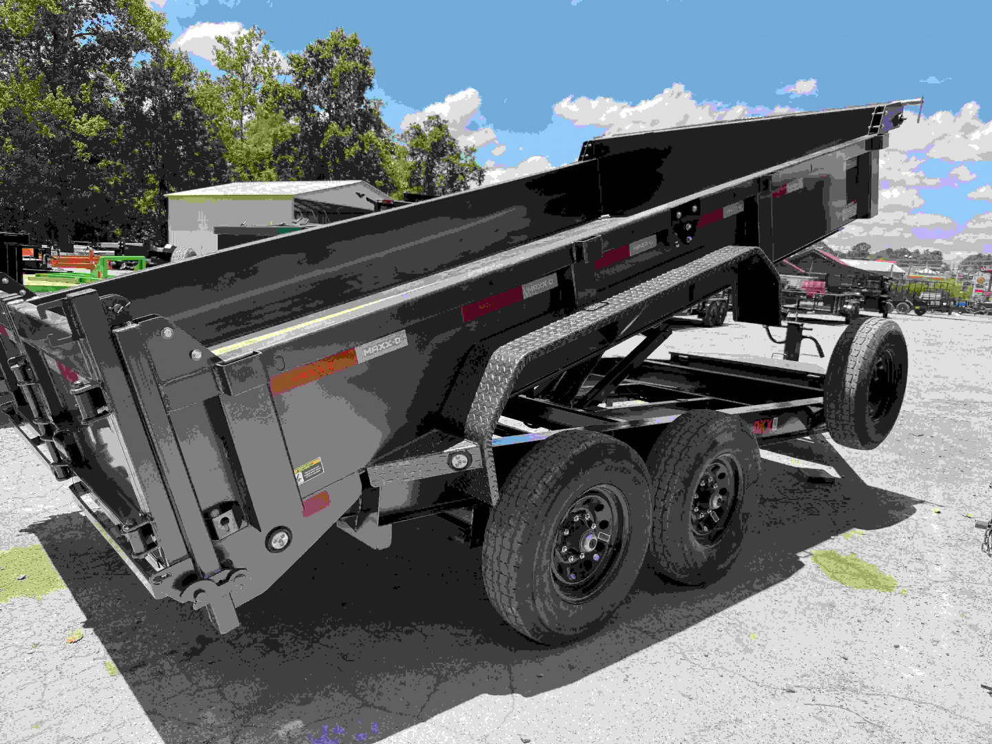 New 2026 MAXX-D DKB 14K 14' DUMP 18" SIDES 6" BBOARD SIDE Dump Trailer