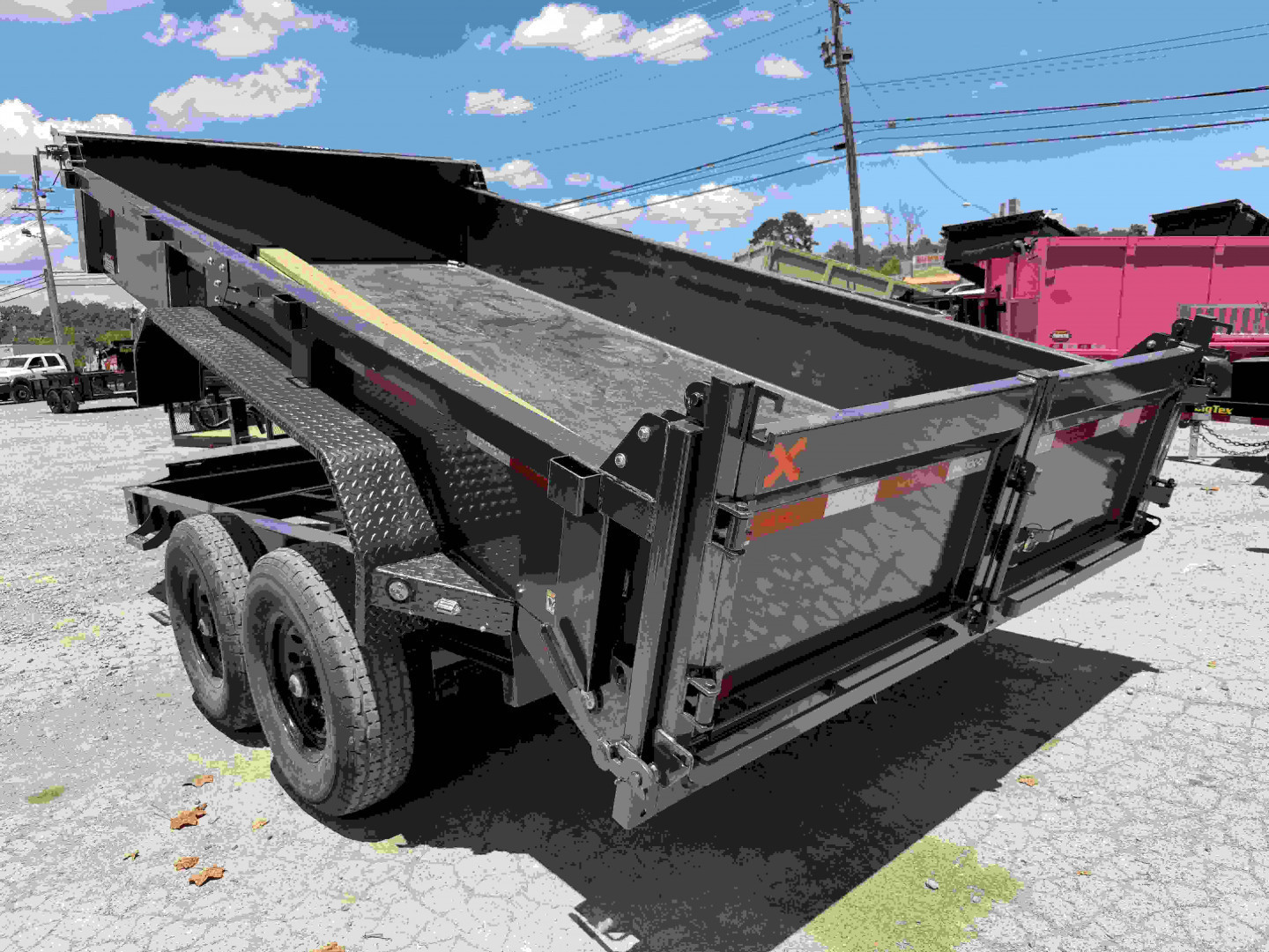 New 2026 MAXX-D DKB 14K 14' DUMP 18" SIDES 6" BBOARD SIDE Dump Trailer