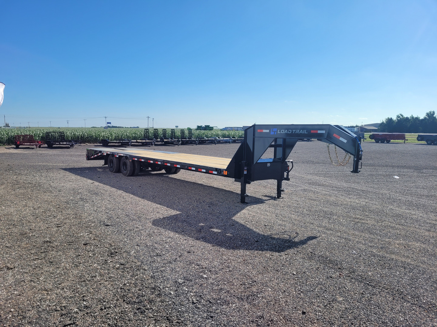 New 2025 Load Trail 102"x32' Gooseneck Low-Pro Deckover Trailer