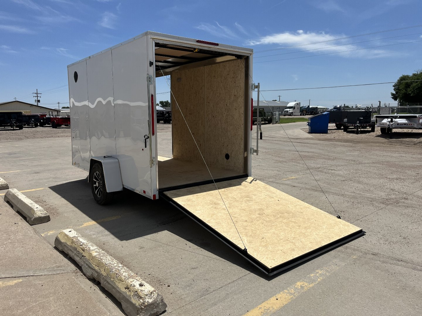 New 2025 Look Trailers 6' X 12' Cargo / Enclosed Trailer