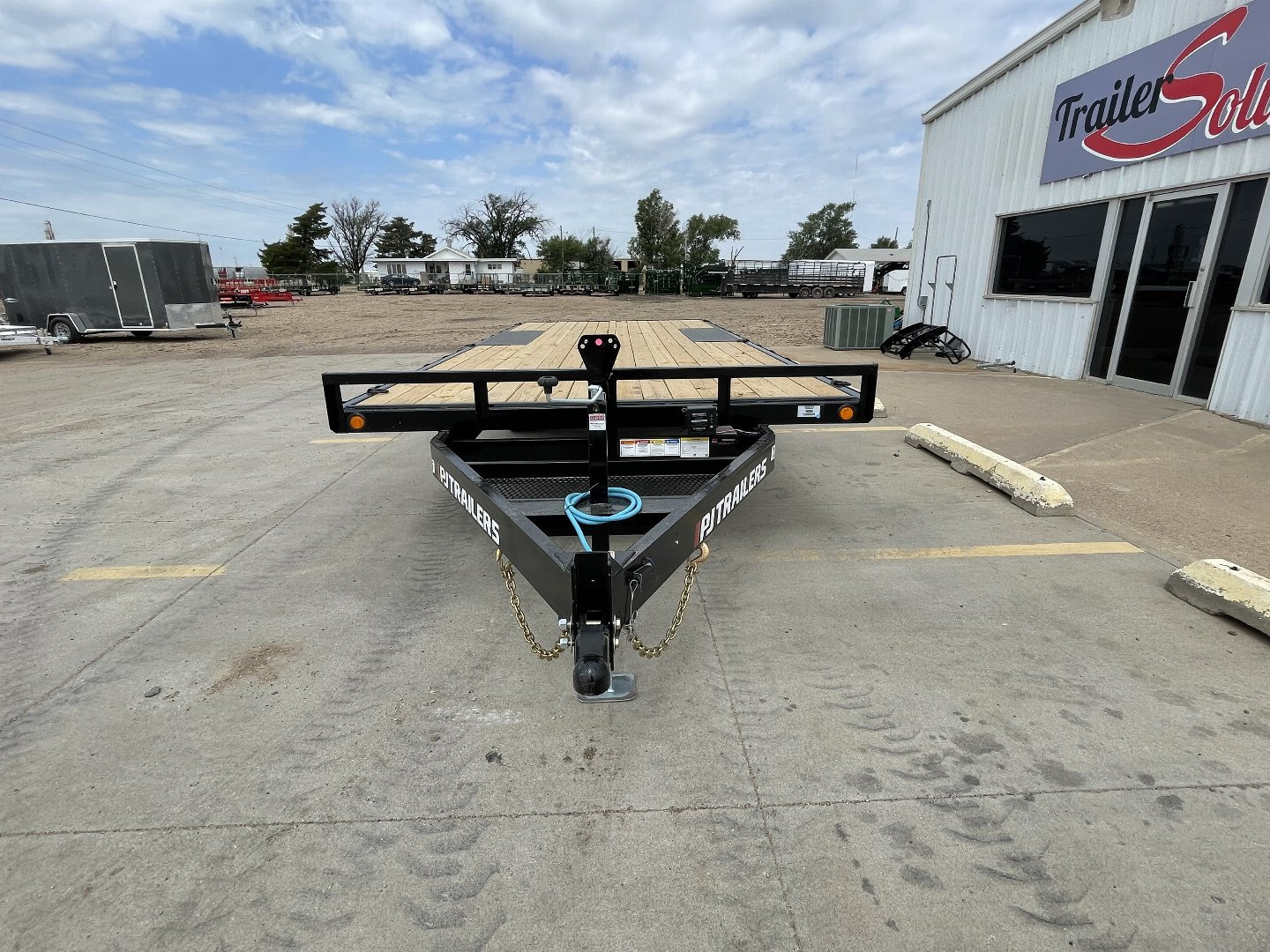 New 2026 PJ Trailers L6202