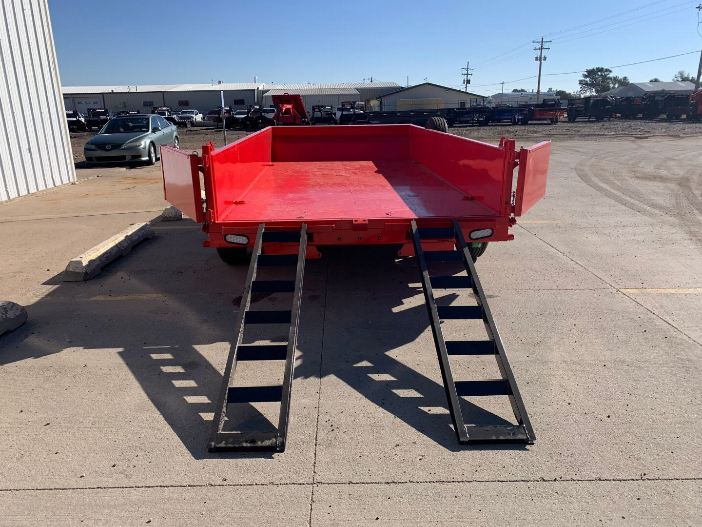 New 2025 RawMaxx GDX-14-27K Dump Trailer