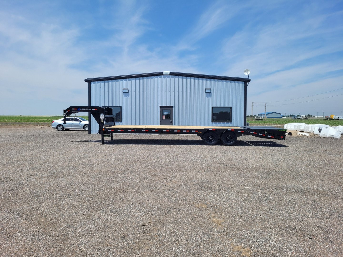 New 2025 Load Trail 102"x30' Gooseneck Low-Pro Deckover Trailer