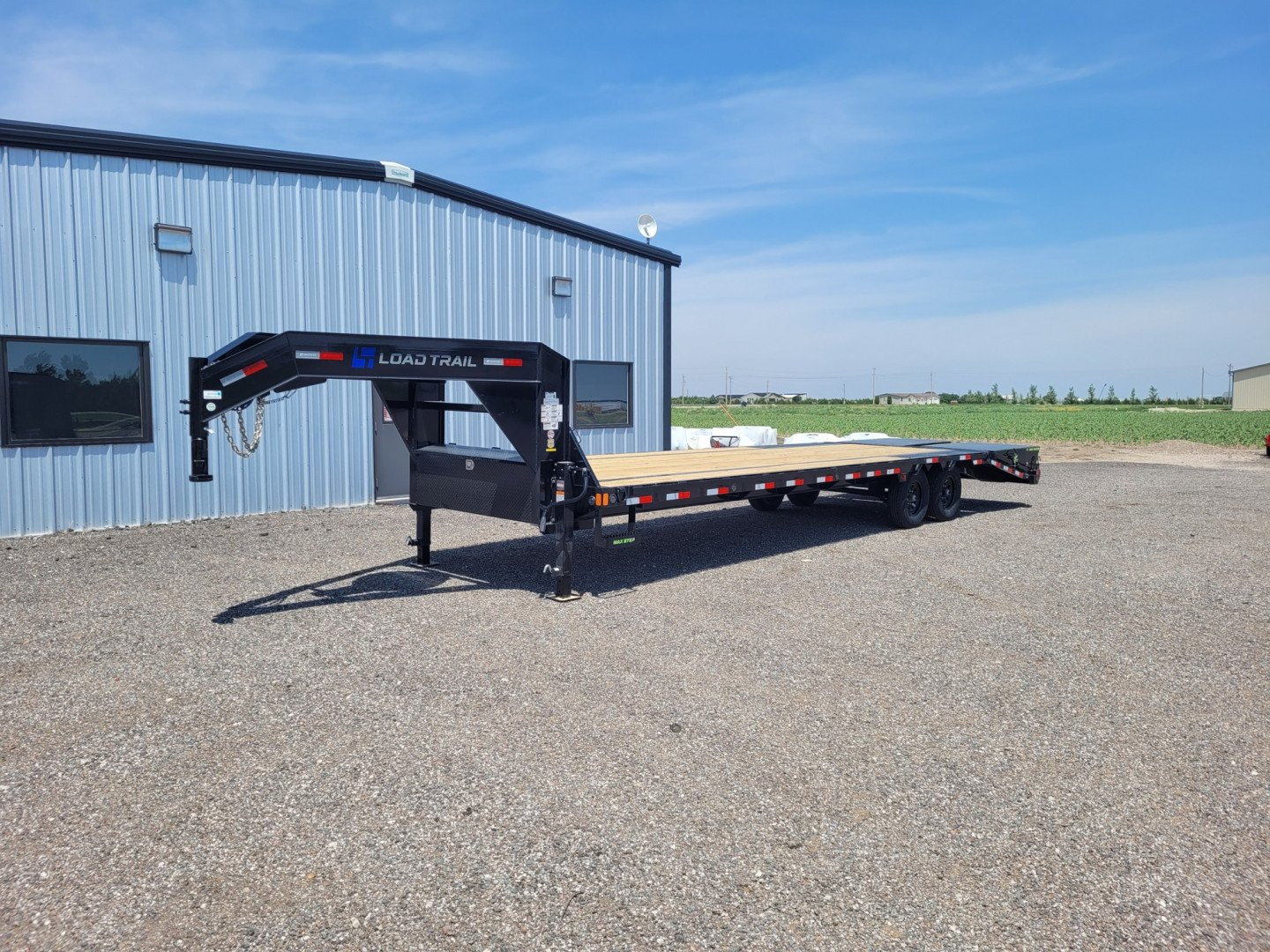 New 2025 Load Trail 102"x30' Gooseneck Low-Pro Deckover Trailer