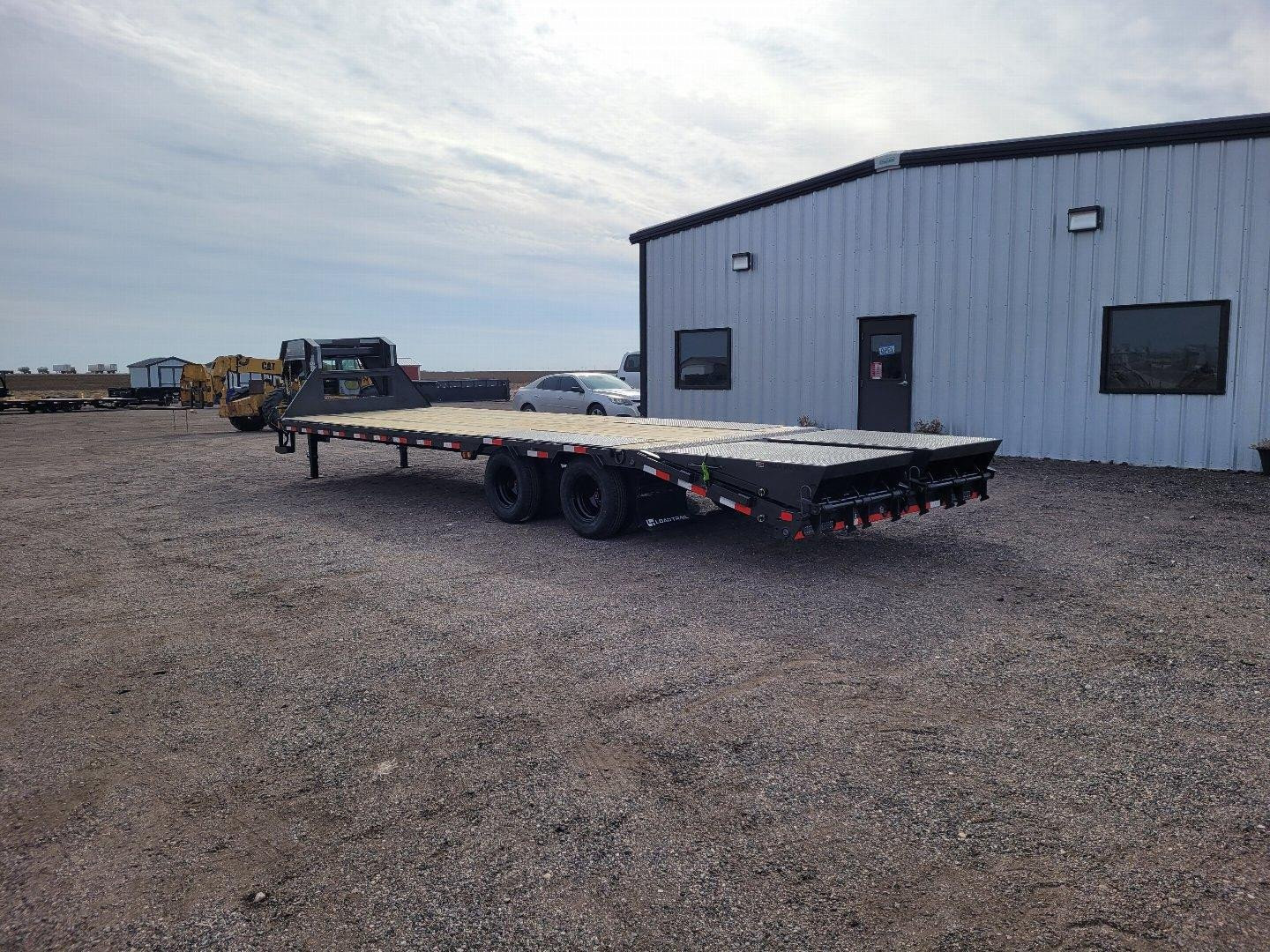 New 2025 LOAD TRAIL 102" X 30' LOW-PRO GOOSENECK DECKOVER TRAILER