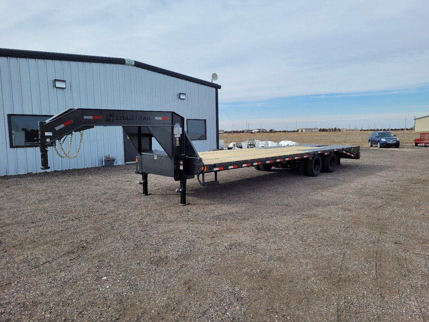 New 2025 LOAD TRAIL 102" X 30' LOW-PRO GOOSENECK DECKOVER TRAILER