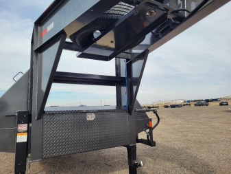 New 2025 LOAD TRAIL 102" X 30' LOW-PRO GOOSENECK DECKOVER TRAILER