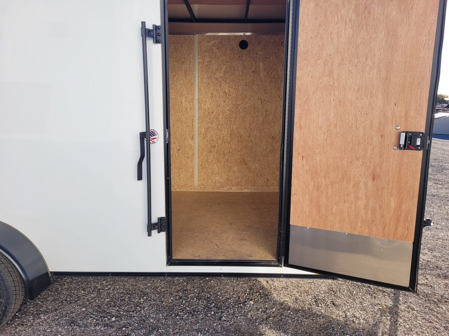 New 2025 Look 7'x16'x7' Enclosed Trailer