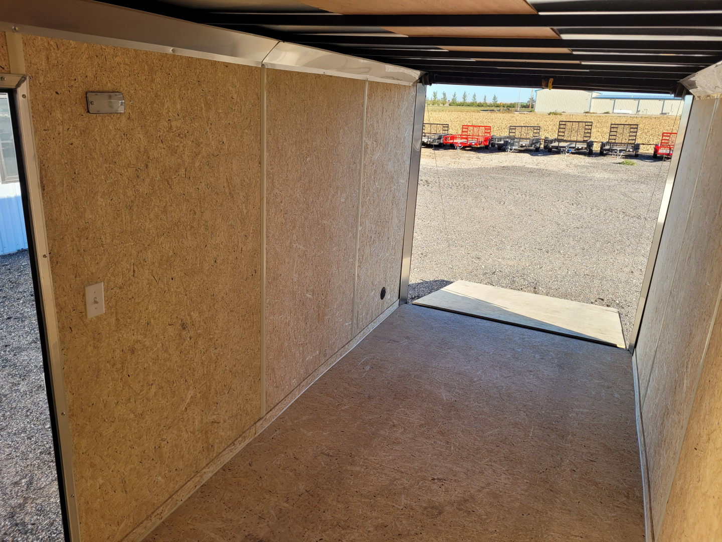 New 2025 Look 7'x16'x7' Enclosed Trailer