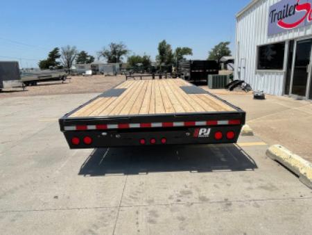 New 2025 PJ Trailer 22' X 102" With Slide-In Ramps (F8222)
