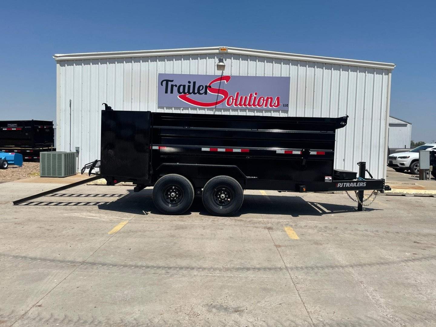 New 2025 PJ Trailers DM142 Dump Trailer